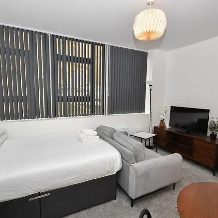 Modern In * Bradford (West Yorkshire)