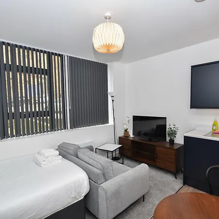 Modern In * Bradford (West Yorkshire)